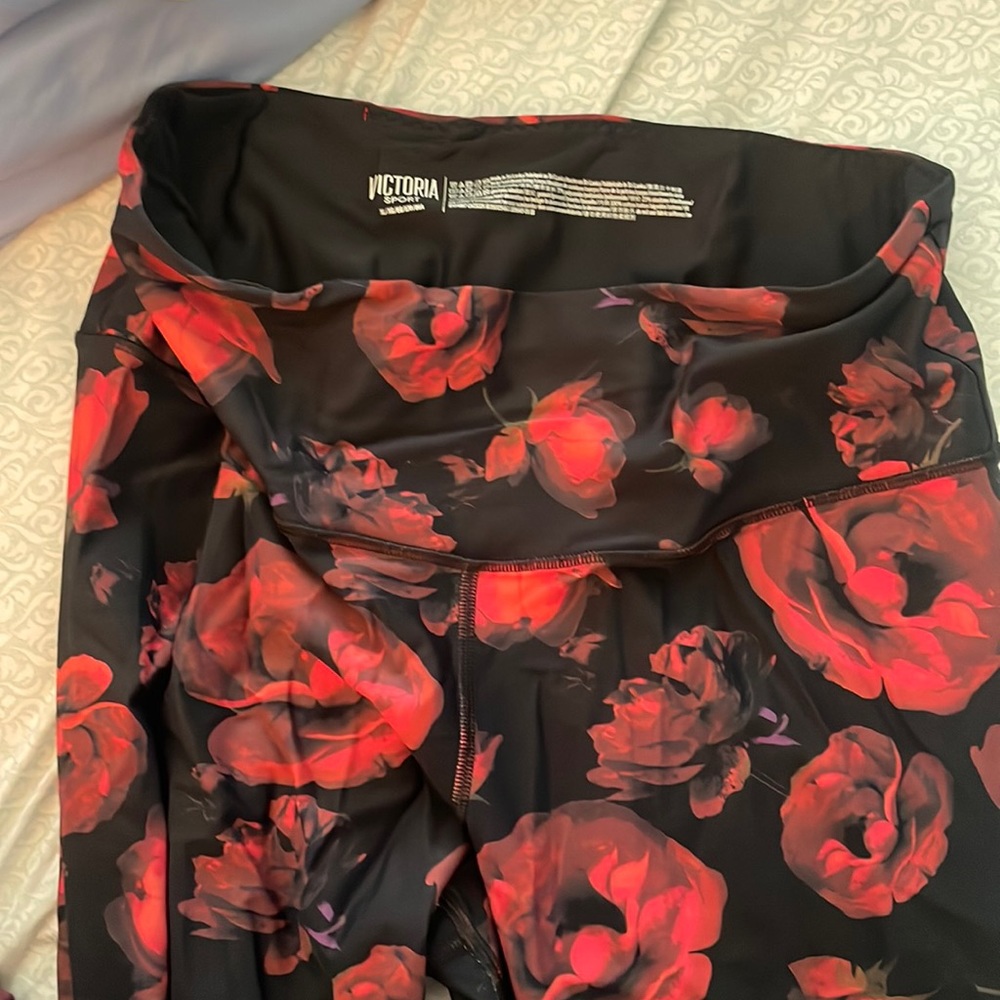 Victoria’s Secret sport leggings, XL
